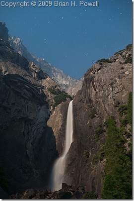 Lower_Yosemite_Falls_Night
