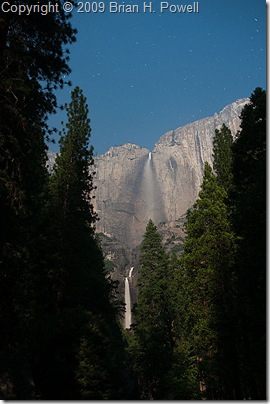 Yosemite_Falls_Night
